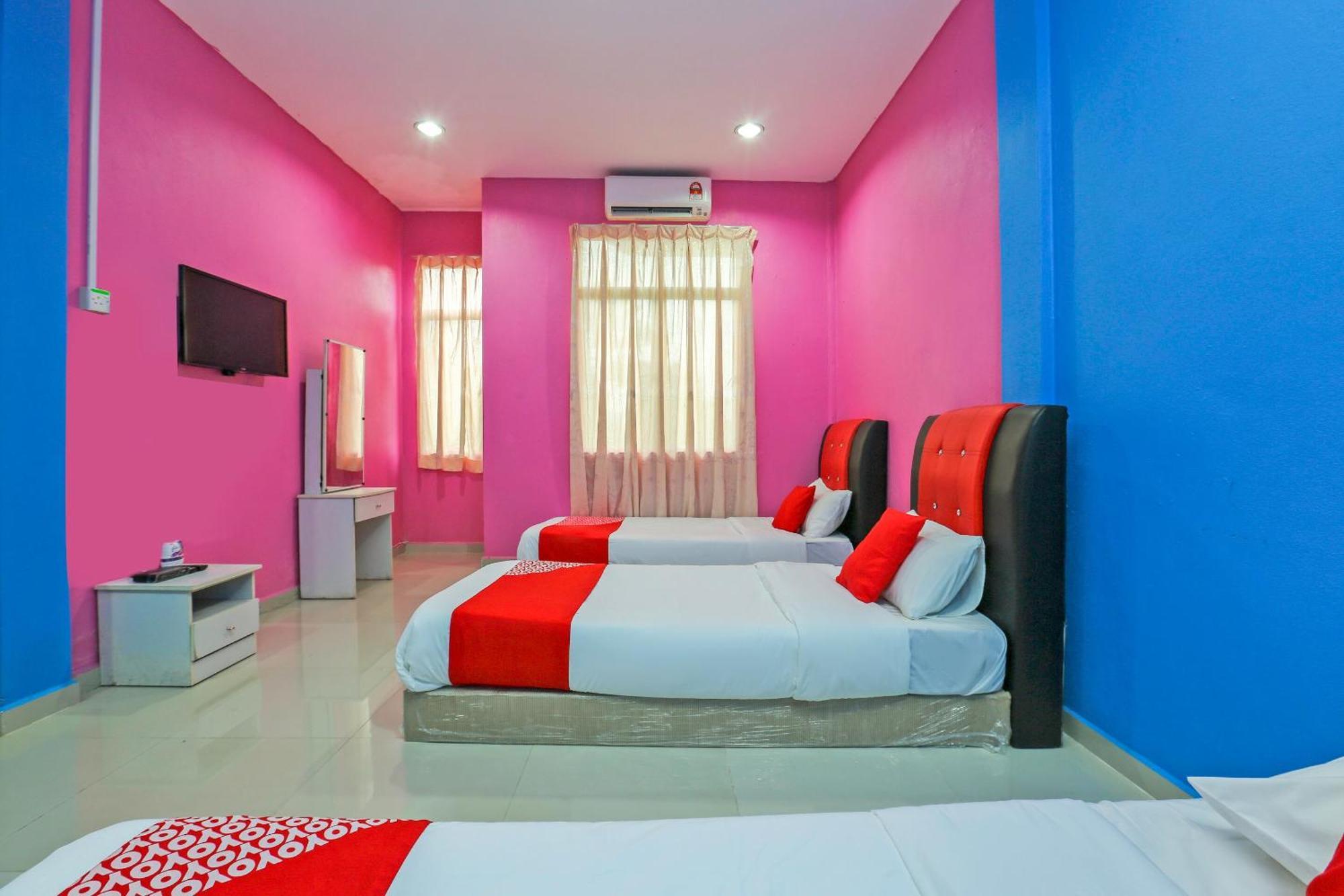 Oyo 89933 Nun Hotel Jeli Экстерьер фото