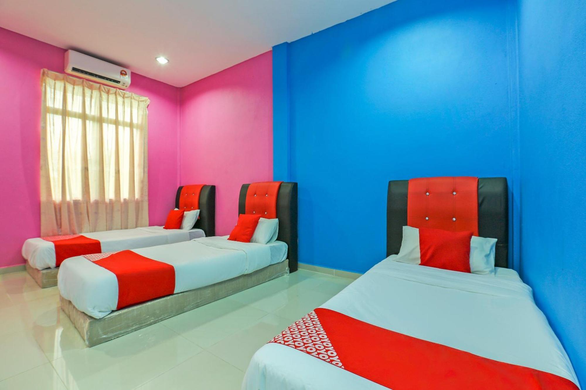 Oyo 89933 Nun Hotel Jeli Экстерьер фото