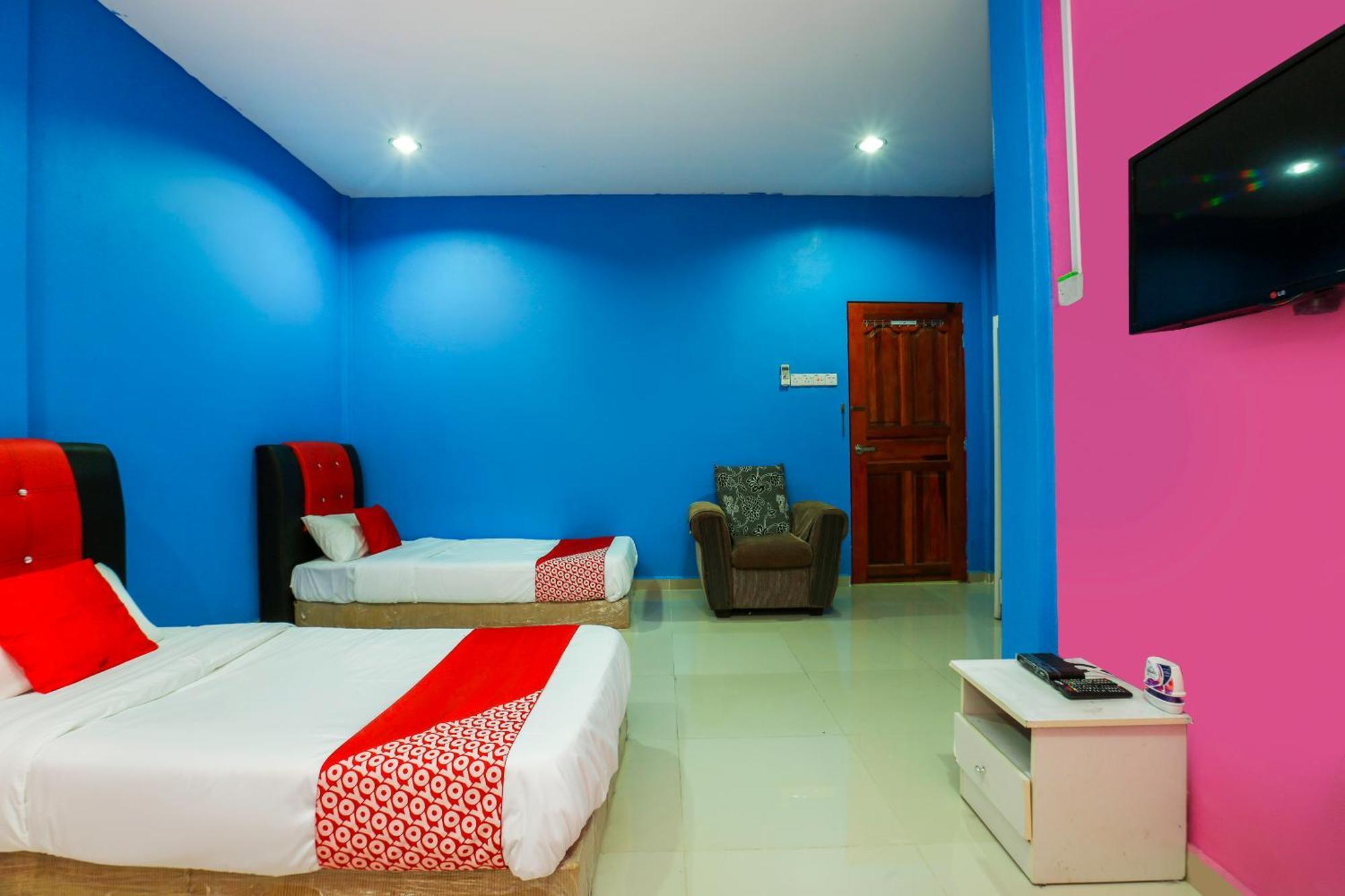 Oyo 89933 Nun Hotel Jeli Экстерьер фото